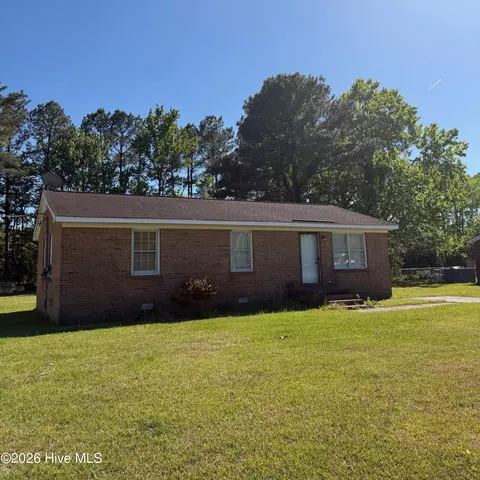 3246 Mobleys Bridge Rd, Grimesland, NC 27837
