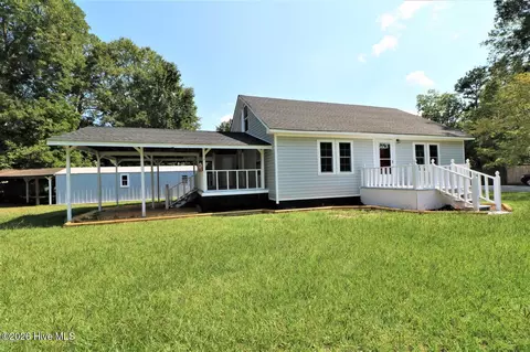 51 Oak St, Brunswick, NC 28424