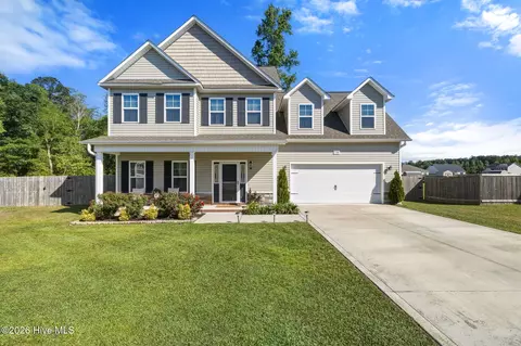 106 Gooseberry Ct, Maysville, NC 28555