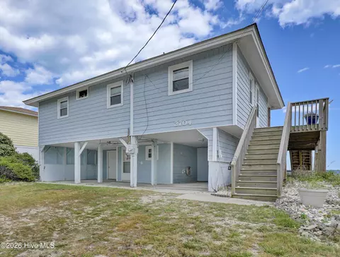 2704 S Shore Dr, Surf City, NC 28445