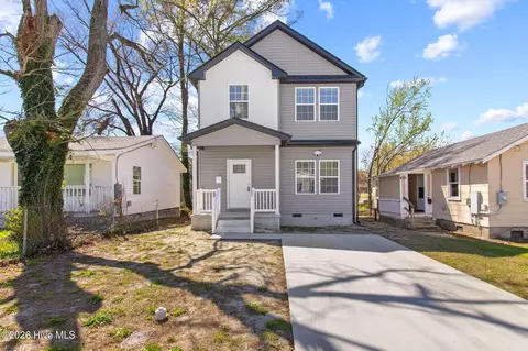305 W Cypress St, Elizabeth City, NC 27909