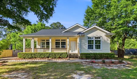 706 Ridgecrest Ln, Rocky Point, NC 28457