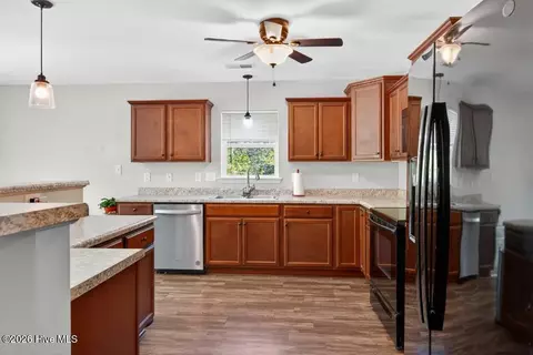 Kitchen - 106 Sonia Dr, Hubert, NC 28539 photo 2 of 3
