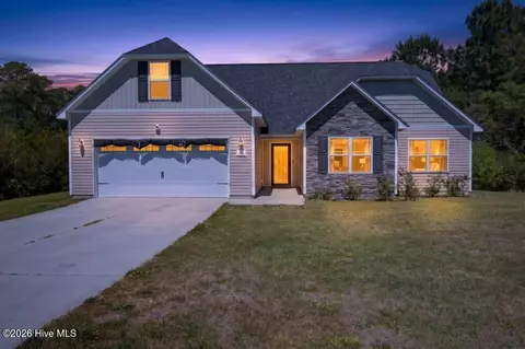 106 Sonia Dr, Hubert, NC 28539