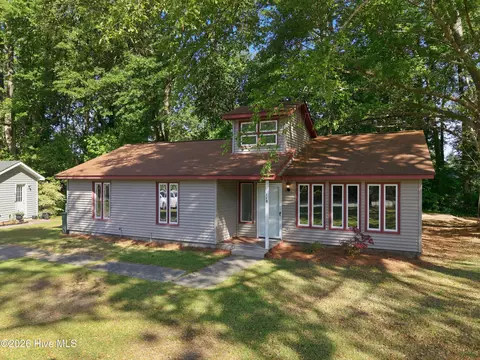 118 Fletcher Pl, Greenville, NC 27858