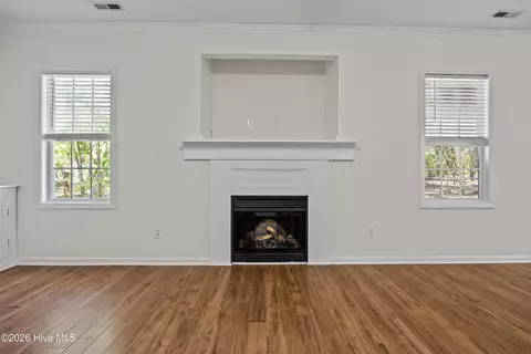 Living - 730 Thrush Dr, Vass, NC 28394 photo 3 of 6