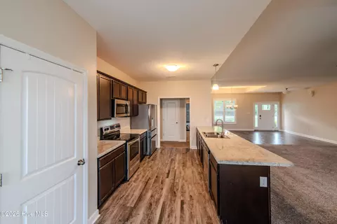 Entry Way - 121 Shell Rock Cir, Hubert, NC 28539 photo 2 of 2