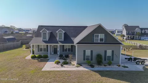 121 Shell Rock Cir, Hubert, NC 28539