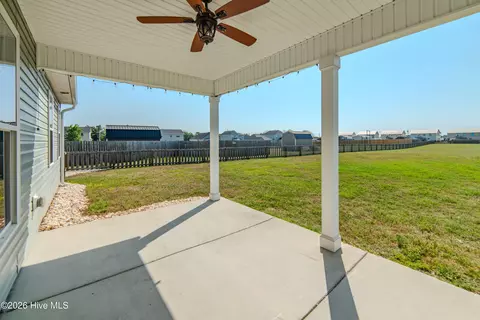 Exterior - 121 Shell Rock Cir, Hubert, NC 28539 photo 2 of 2