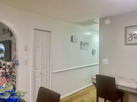 Entry Way - 166 Pine Tree Ln, Chadbourn, NC 28431 photo 2 of 3