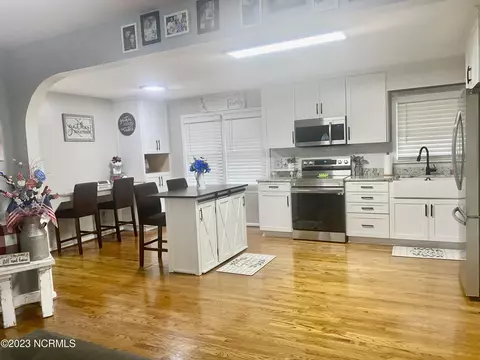 Kitchen - 166 Pine Tree Ln, Chadbourn, NC 28431 photo 3 of 9