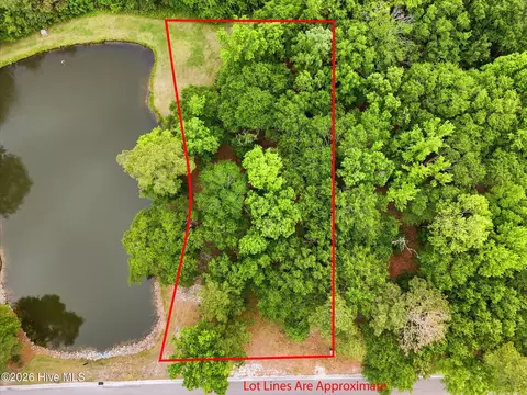 227 River Ridge Dr, Wallace, NC 28466