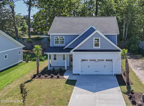 2027 Greenside Manor Dr SW, Ocean Isle Beach, NC 28469