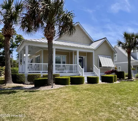 422 Sunrise Ct, Emerald Isle, NC 28594