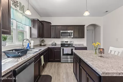 Kitchen - 603 Mayapple Ln, Hubert, NC 28539 photo 2 of 3