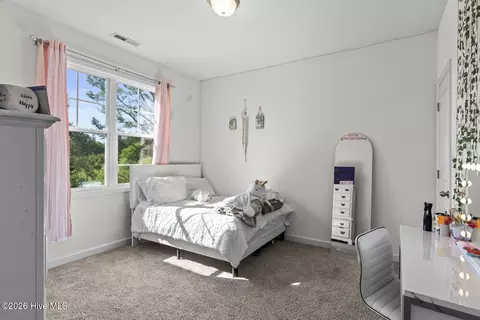 Bedroom - 603 Mayapple Ln, Hubert, NC 28539 photo 4 of 9