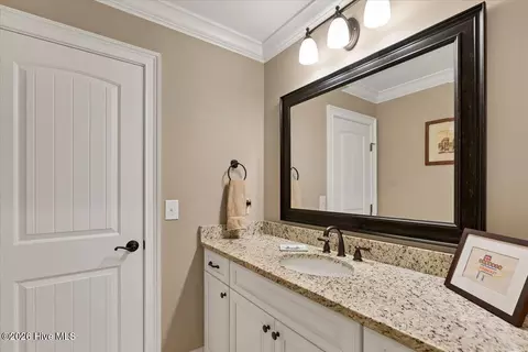 Bath - 52 Greencastle Dr, Pinehurst, NC 28374 photo 7 of 9