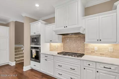Kitchen - 52 Greencastle Dr, Pinehurst, NC 28374 photo 4 of 7