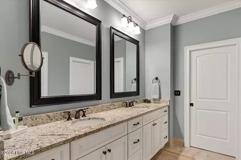 Bath - 52 Greencastle Dr, Pinehurst, NC 28374 photo 2 of 9