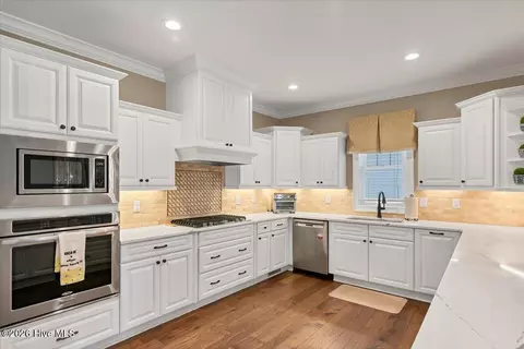 Kitchen - 52 Greencastle Dr, Pinehurst, NC 28374 photo 2 of 7