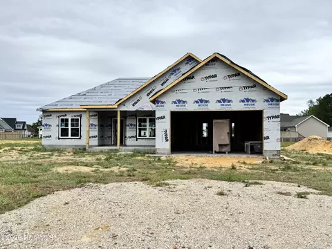 3731 Chatsworth Dr, La Grange, NC 28551