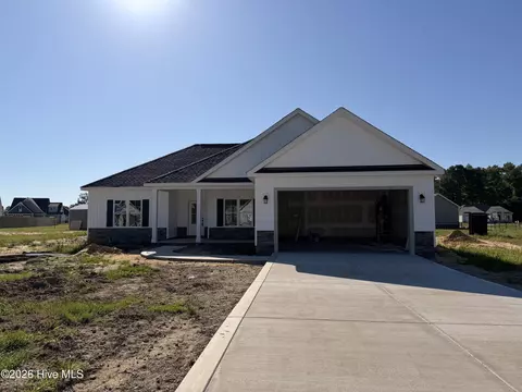 3731 Chatsworth Dr, La Grange, NC 28551