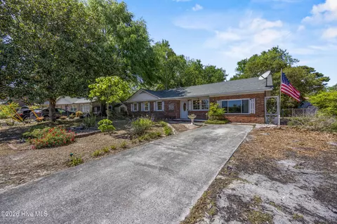 514 Cathay Rd, Wilmington, NC 28412