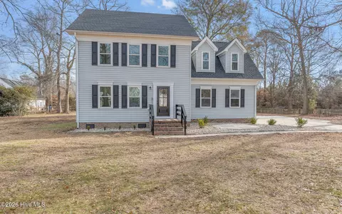 2347 Tulls Creek Rd, Moyock, NC 27958
