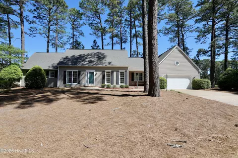 20 Baltusrol Ln, Pinehurst, NC 28374