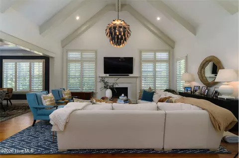 Living - 10 Deepdale Ln, Pinehurst, NC 28374 photo 2 of 3