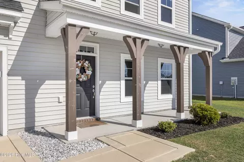 566 Transom Way, Sneads Ferry, NC 28460