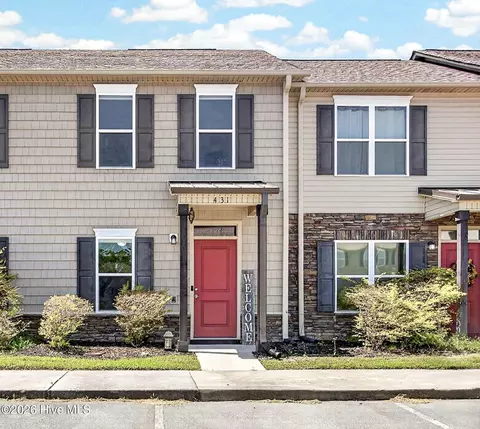 431 Sullivan Loop Rd, Midway Park, NC 28544