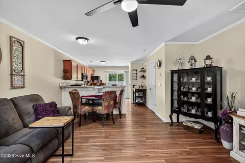 431 Sullivan Loop Rd, Midway Park, NC 28544