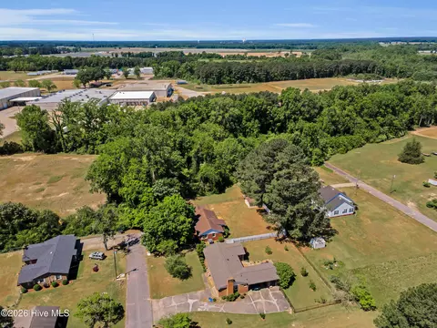 View/Area - 720 Poplar St, Faison, NC 28341 photo 2 of 6