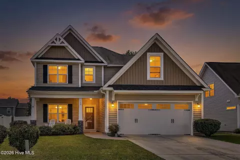 108 Periwinkle St, Burgaw, NC 28425