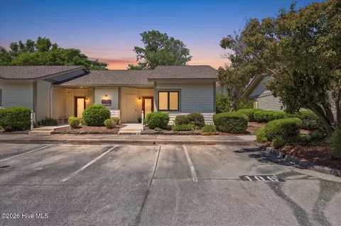 131 Longstreet Dr #106, Wilmington, NC 28412