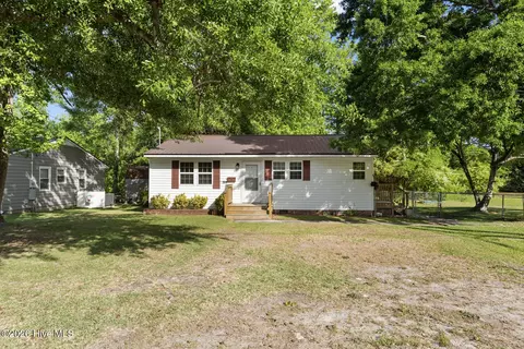 209 Dewitt St, Jacksonville, NC 28540