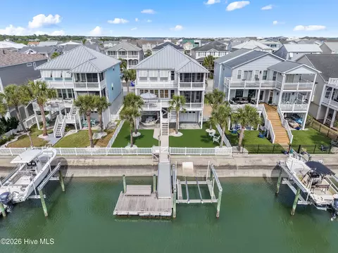 31 Cumberland St, Ocean Isle Beach, NC 28469