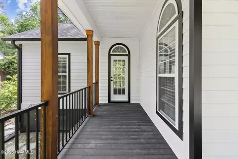 Exterior - 108 Canvasback Pt, Hampstead, NC 28443 photo 4 of 13