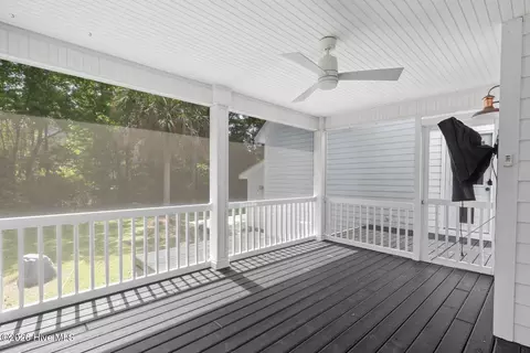 Exterior - 108 Canvasback Pt, Hampstead, NC 28443 photo 7 of 13