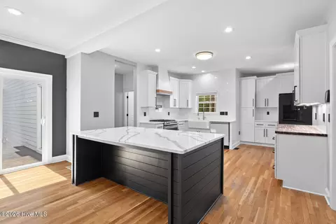 Kitchen - 108 Canvasback Pt, Hampstead, NC 28443 photo 1 of 5