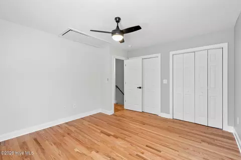 Bedroom - 108 Canvasback Pt, Hampstead, NC 28443 photo 3 of 7