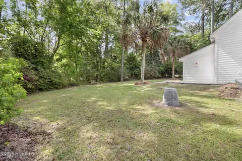 Exterior - 108 Canvasback Pt, Hampstead, NC 28443 photo 11 of 13