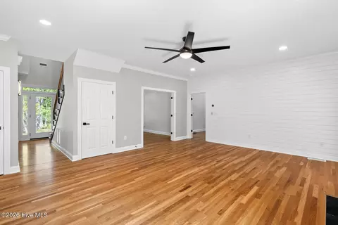 Living - 108 Canvasback Pt, Hampstead, NC 28443 photo 1 of 3