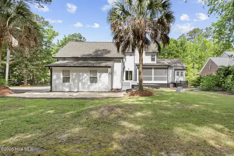 Exterior - 108 Canvasback Pt, Hampstead, NC 28443 photo 10 of 13