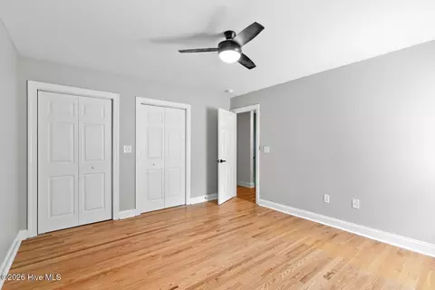 Bedroom - 108 Canvasback Pt, Hampstead, NC 28443 photo 5 of 7