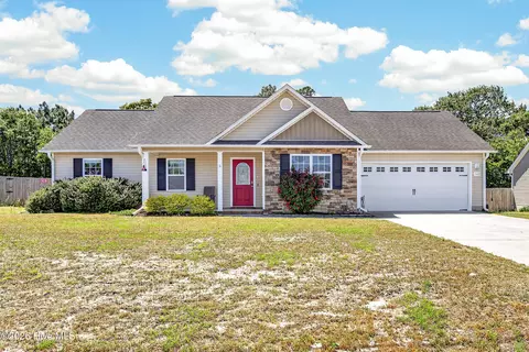 142 Rosemary Ave, Hubert, NC 28539