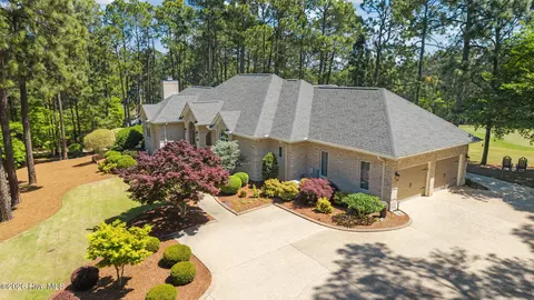 63 Stoneykirk Dr, Pinehurst, NC 28374