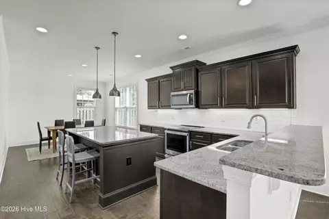 Kitchen - 204 Waldorf Way, Hampstead, NC 28443 photo 1 of 5
