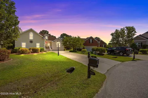 110 Ravennaside Dr NW, Calabash, NC 28467